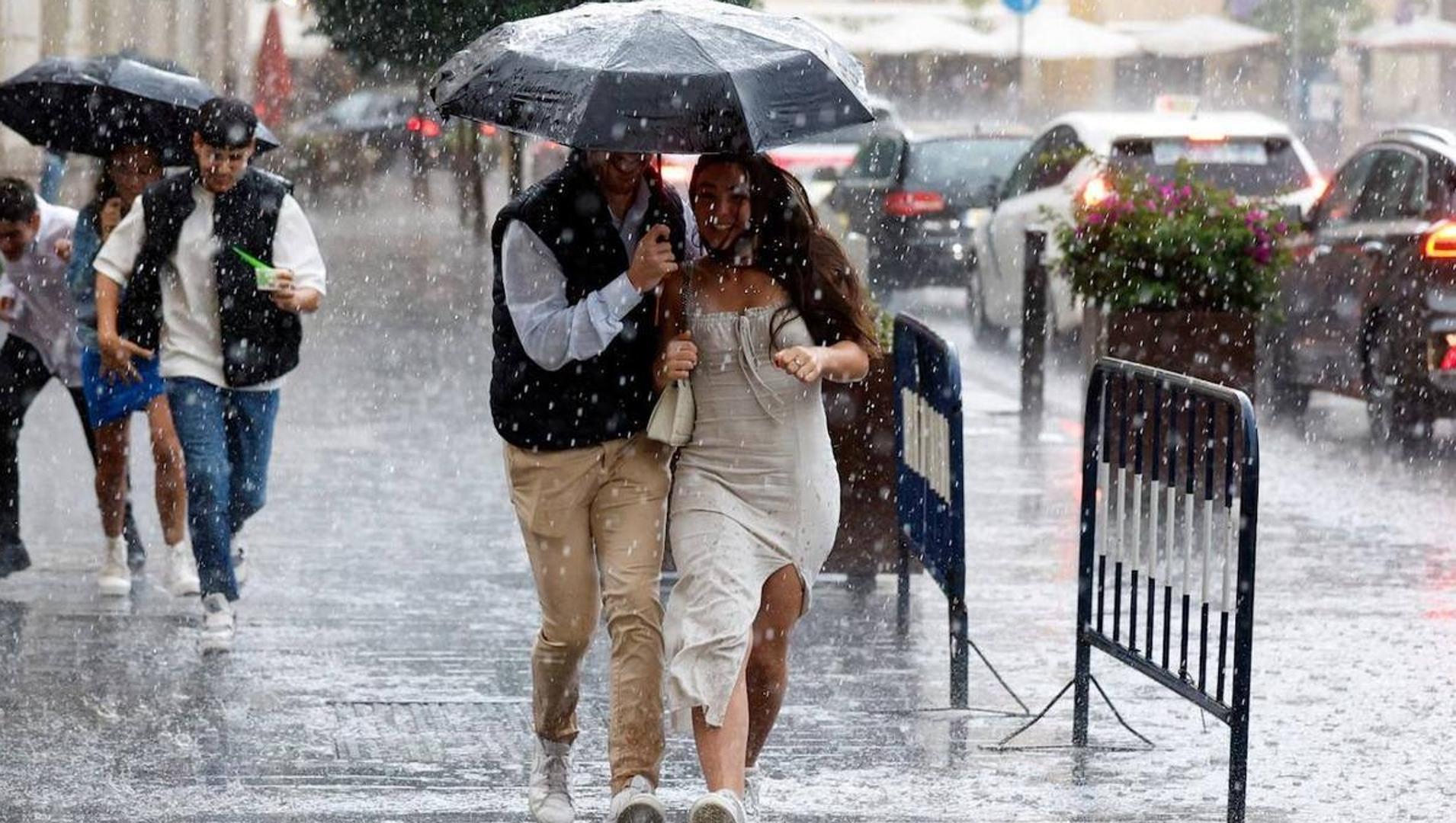 El tiempo Aemet activa el aviso amarillo por tormentas en Andalucía